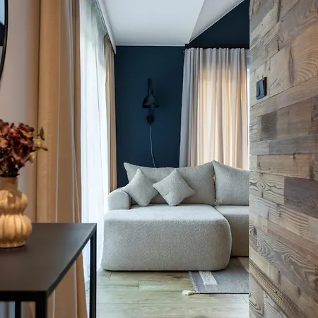 Obroncow Pokoju 14 斯克拉斯卡波伦巴