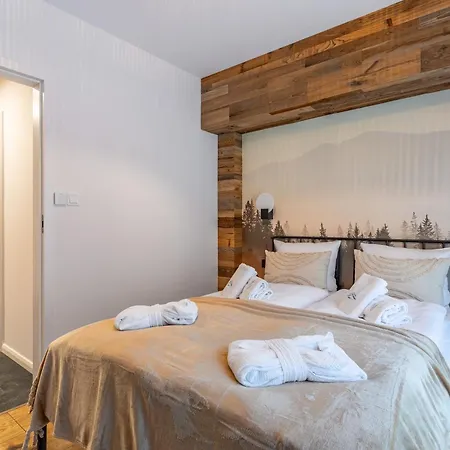 Apart Invest Apartament 14 Obroncow Pokoju *
