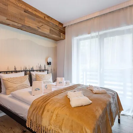 Obroncow Pokoju 14 * 斯克拉斯卡波伦巴