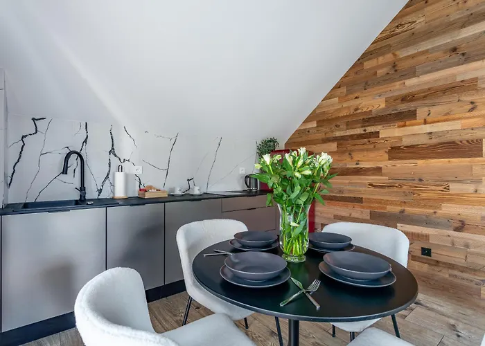 아파트 Obroncow Pokoju 14