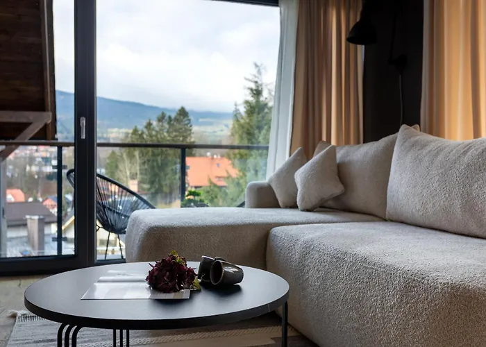 아파트 Obroncow Pokoju 14 *