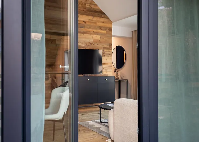 Obroncow Pokoju 14 아파트